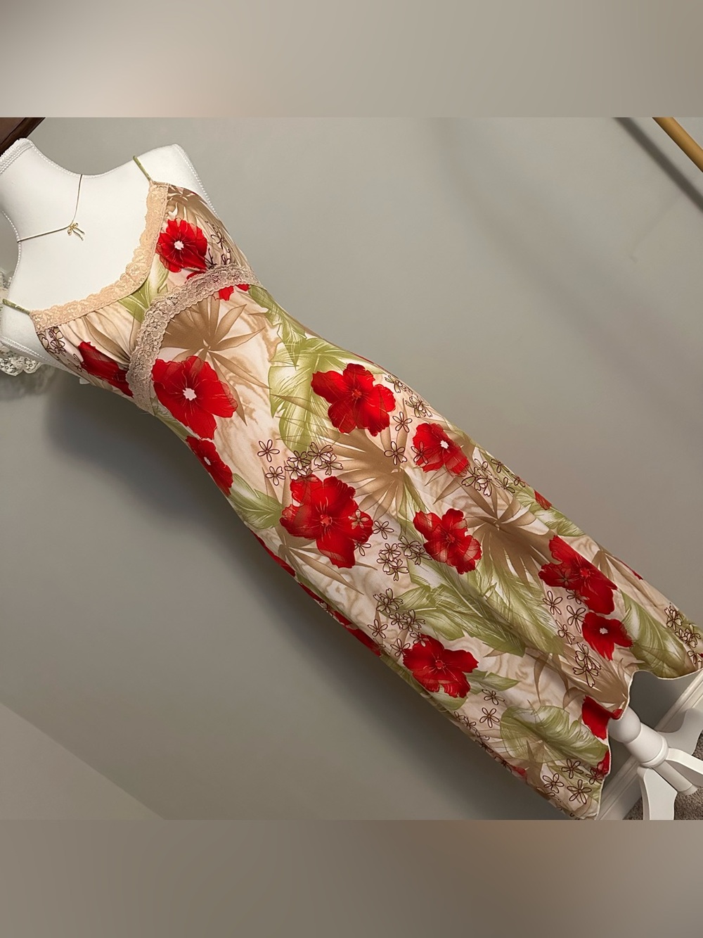 Vintage Sirens Floral Slip Dress with Pink and Green Accents - Picture 4 of 14
